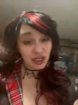 Snapshot of IvanaPlenty chatting on December 29, 2024, 12:45 pm IvanaPlenty online show from December 29, 2024, 12:45 pm