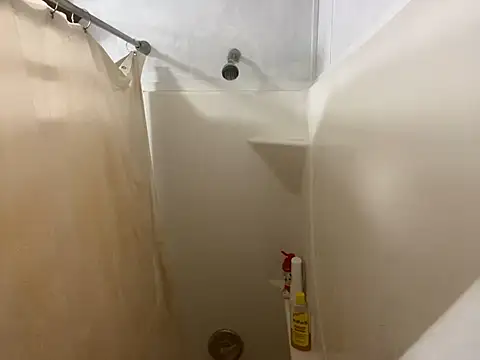 Snapshot of IvanaPlenty chatting on March 8, 2025, 11:16 am IvanaPlenty online show from March 8, 2025, 11:16 am