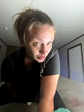 Snapshot of IvanaPlenty chatting on October 17, 2025, 4:04 am IvanaPlenty online show from October 17, 2025, 4:04 am