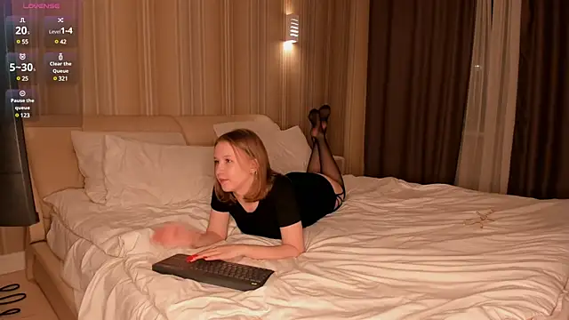 Snapshot of ms_evasweet chatting on December 16, 2024, 5:22 pm ms evasweet online show from December 16, 2024, 5:22 pm