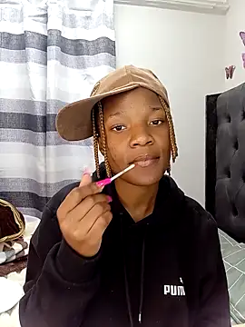 SHANTYBABE online show from September 28, 2025, 7:08 pm