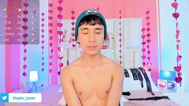 Snapshot of Thayler_jones chatting on February 24, 2025, 2:26 pm Thayler jones online show from February 24, 2025, 2:26 pm