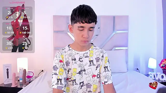 Snapshot of Thayler_jones chatting on September 20, 2025, 11:22 am Thayler jones online show from September 20, 2025, 11:22 am