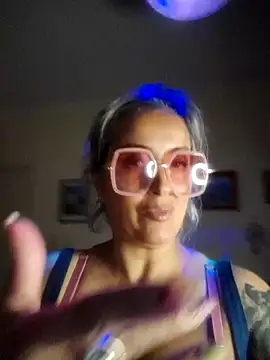 Snapshot of DesireSatler chatting on November 2, 2025, 4:37 am DesireSatler online show from November 2, 2025, 4:37 am