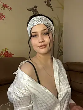 Snapshot of KikiWatson chatting on March 2, 2025, 12:11 pm KikiWatson online show from March 2, 2025, 12:11 pm