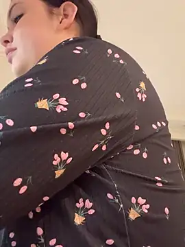 KikiWatson online show from December 19, 2025, 10:00 am