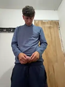 LatinBoysxxx online show from March 4, 2026, 5:52 pm