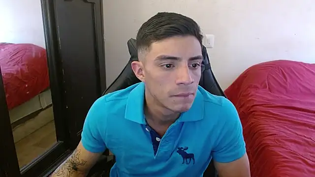 Snapshot of kv___xxx_ chatting on October 3, 2025, 5:32 pm kv xxx online show from October 3, 2025, 5:32 pm