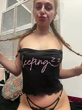 Snapshot of AdissonLane chatting on March 18, 2025, 7:19 am AdissonLane online show from March 18, 2025, 7:19 am