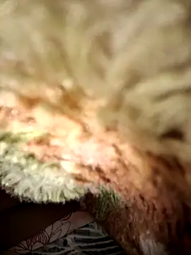 Snapshot of menakshiiikaur chatting on March 5, 2025, 10:43 pm menakshiiikaur online show from March 5, 2025, 10:43 pm