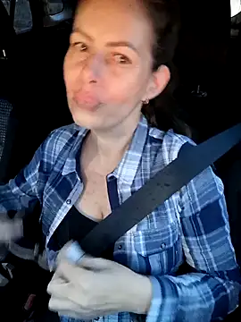 Snapshot of uber_babe chatting on December 10, 2024, 2:50 pm uber babe online show from December 10, 2024, 2:50 pm