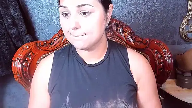 SelenaNoctis online show from October 20, 2025, 6:47 am