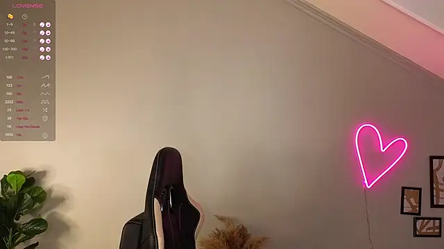 Snapshot of Wild_Wonders chatting on March 21, 2025, 4:07 pm Wild Wonders online show from March 21, 2025, 4:07 pm