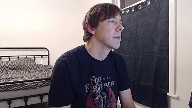 Snapshot of willybewild chatting on October 25, 2025, 1:24 am willybewild online show from October 25, 2025, 1:24 am