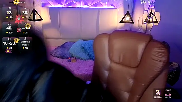 AlessiaVal  online show from November 20, 2025, 2:17 pm