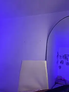 MadelineBenet online show from November 18, 2025, 3:12 am