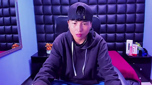 Im Mathias online show from October 3, 2025, 2:14 pm