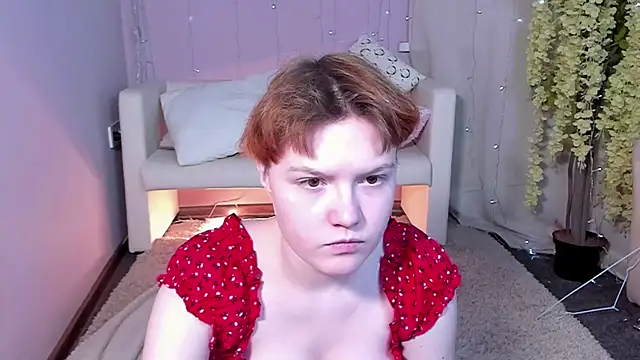 Snapshot of DreamyLuna chatting on January 15, 2025, 5:58 pm DreamyLuna online show from January 15, 2025, 5:58 pm