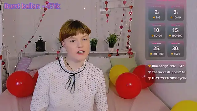 Snapshot of DreamyLuna chatting on January 26, 2025, 2:45 am DreamyLuna online show from January 26, 2025, 2:45 am