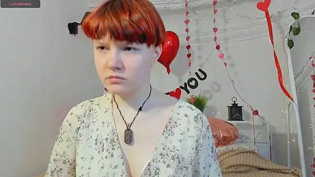 Snapshot of DreamyLuna chatting on February 8, 2025, 8:32 pm DreamyLuna online show from February 8, 2025, 8:32 pm