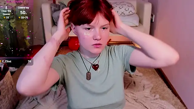 Snapshot of DreamyLuna chatting on February 23, 2025, 12:19 am DreamyLuna online show from February 23, 2025, 12:19 am