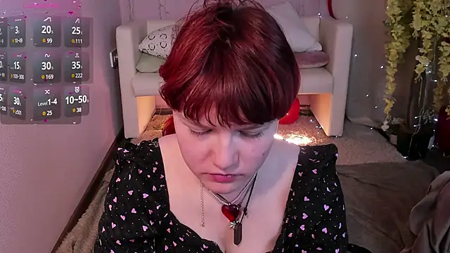 Snapshot of DreamyLuna chatting on February 23, 2025, 8:55 pm DreamyLuna online show from February 23, 2025, 8:55 pm