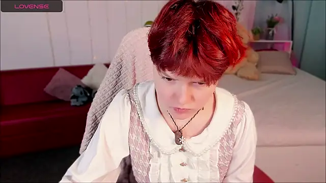 Snapshot of DreamyLuna chatting on March 13, 2025, 8:43 pm DreamyLuna online show from March 13, 2025, 8:43 pm