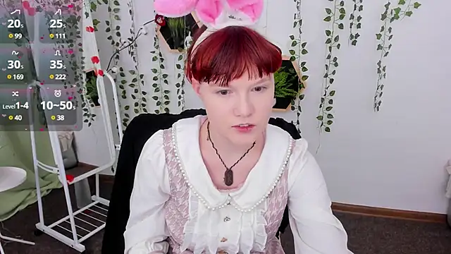 Snapshot of DreamyLuna chatting on March 16, 2025, 12:45 am DreamyLuna online show from March 16, 2025, 12:45 am