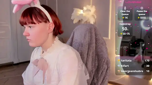 Snapshot of DreamyLuna chatting on March 23, 2025, 12:26 am DreamyLuna online show from March 23, 2025, 12:26 am