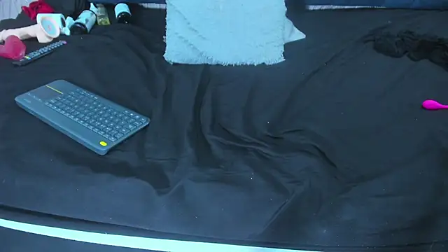 Melody Megann online show from February 9, 2025, 1:33 am