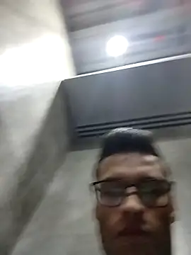 Moli2020 online show from April 11, 2026, 2:54 pm