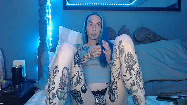 Snapshot of RavenryderUK chatting on October 2, 2025, 8:16 pm RavenryderUK online show from October 2, 2025, 8:16 pm