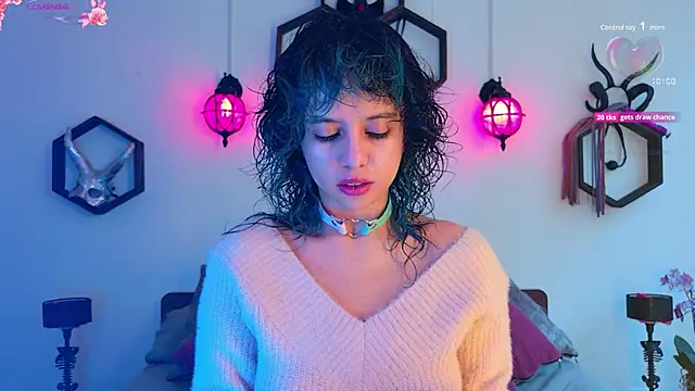 Snapshot of Sweet_Chaos chatting on November 16, 2025, 6:13 pm Sweet Chaos online show from November 16, 2025, 6:13 pm