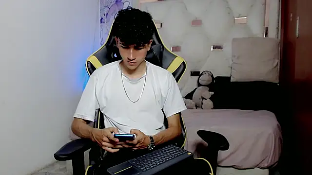 johnny cagee online show from January 9, 2026, 4:15 am