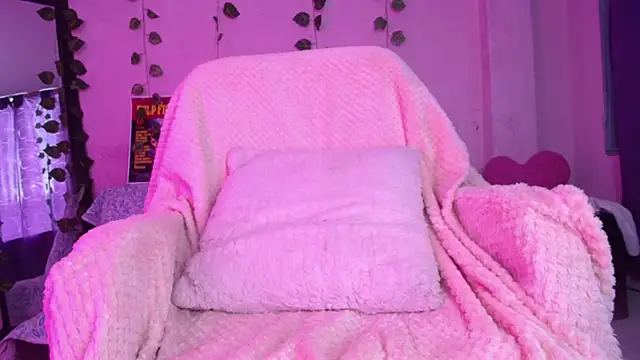 Snapshot of Gaby_Tailor chatting on January 9, 2025, 8:33 pm Gaby Tailor online show from January 9, 2025, 8:33 pm