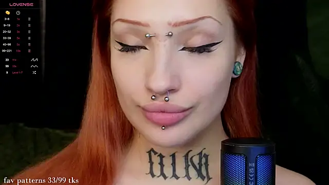 Snapshot of violetviolator chatting on December 6, 2024, 11:33 am violetviolator online show from December 6, 2024, 11:33 am