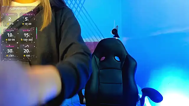 Snapshot of _Sophie__miller chatting on November 9, 2025, 7:12 pm Sophie miller online show from November 9, 2025, 7:12 pm