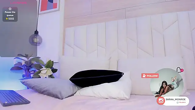 Snapshot of SaraMonroe1 chatting on February 7, 2025, 10:52 pm SaraMonroe1 online show from February 7, 2025, 10:52 pm