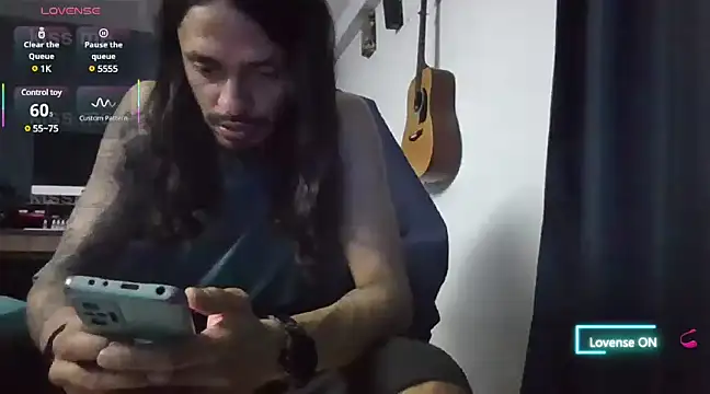 Snapshot of Donstark6669 chatting on February 4, 2025, 8:02 am Donstark6669 online show from February 4, 2025, 8:02 am