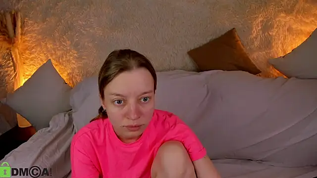 Snapshot of Michelle_Blond chatting on December 18, 2025, 7:25 am Michelle Blond online show from December 18, 2025, 7:25 am