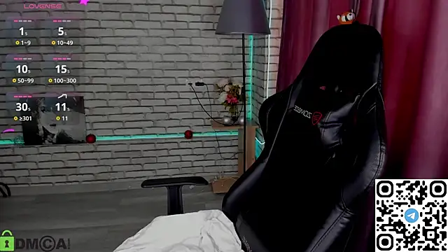 Snapshot of Michelle_Blond chatting on January 9, 2026, 7:33 am Michelle Blond online show from January 9, 2026, 7:33 am