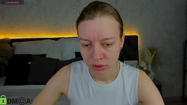 Snapshot of Michelle_Blond chatting on February 2, 2026, 9:19 am Michelle Blond online show from February 2, 2026, 9:19 am