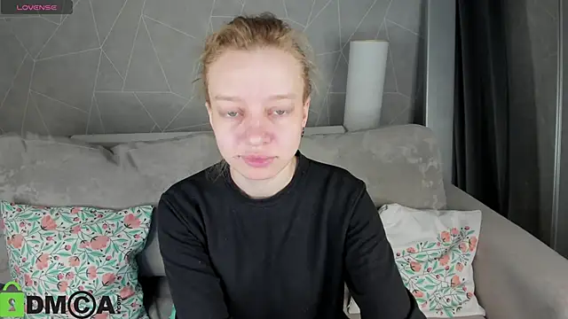 Snapshot of Michelle_Blond chatting on March 1, 2026, 8:38 am Michelle Blond online show from March 1, 2026, 8:38 am