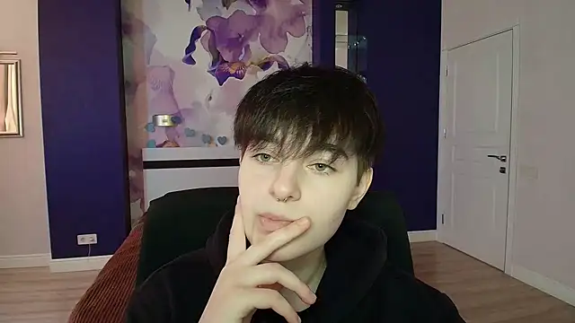 Snapshot of EmiliaYours chatting on December 13, 2024, 12:39 pm EmiliaYours online show from December 13, 2024, 12:39 pm