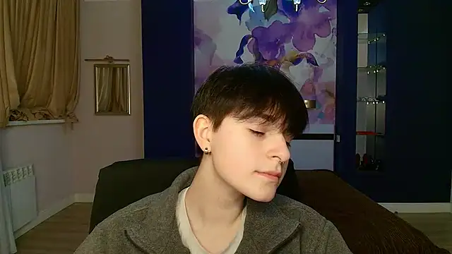 Snapshot of EmiliaYours chatting on December 16, 2024, 3:32 pm EmiliaYours online show from December 16, 2024, 3:32 pm