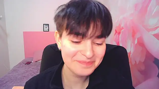 Snapshot of EmiliaYours chatting on December 31, 2024, 4:25 pm EmiliaYours online show from December 31, 2024, 4:25 pm