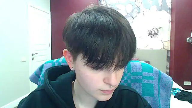 Snapshot of EmiliaYours chatting on January 14, 2025, 4:18 pm EmiliaYours online show from January 14, 2025, 4:18 pm