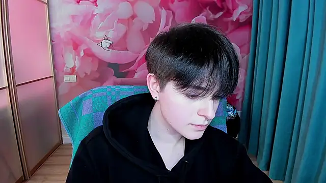 Snapshot of EmiliaYours chatting on January 31, 2025, 4:06 pm EmiliaYours online show from January 31, 2025, 4:06 pm