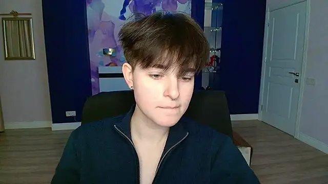 Snapshot of EmiliaYours chatting on February 22, 2025, 4:40 pm EmiliaYours online show from February 22, 2025, 4:40 pm