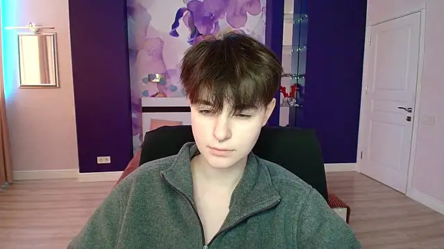 Snapshot of EmiliaYours chatting on February 23, 2025, 1:10 pm EmiliaYours online show from February 23, 2025, 1:10 pm